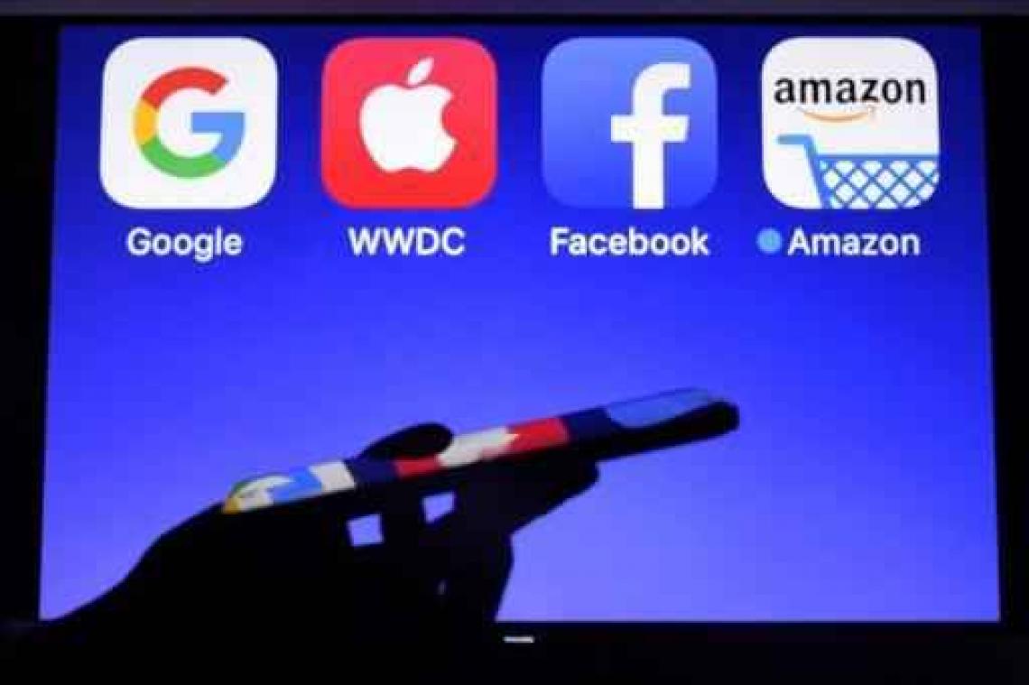 Gerecht vraagt meer info op bij Apple en Facebook