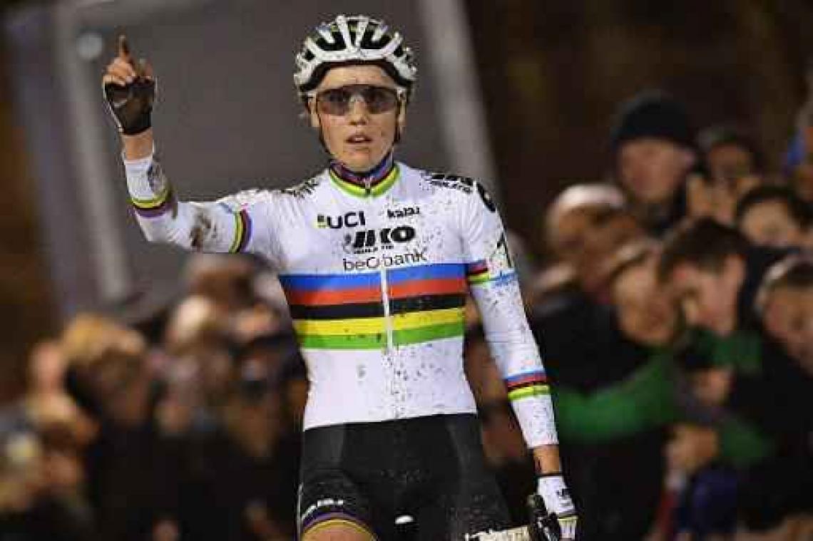 Superprestige Diegem - Sanne Cant wint ondanks pijnlijke rug