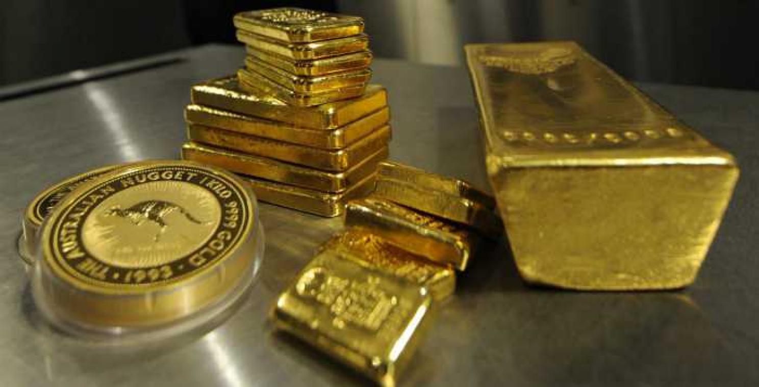 Arbeiders Servische edelsmid krijgen loon in goud