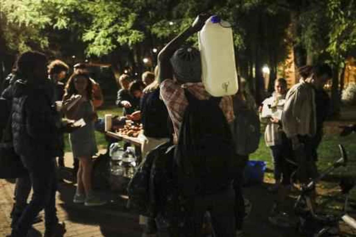 Vrijwilligers van Burgerplatform bieden migranten 50.000 overnachtingen aan