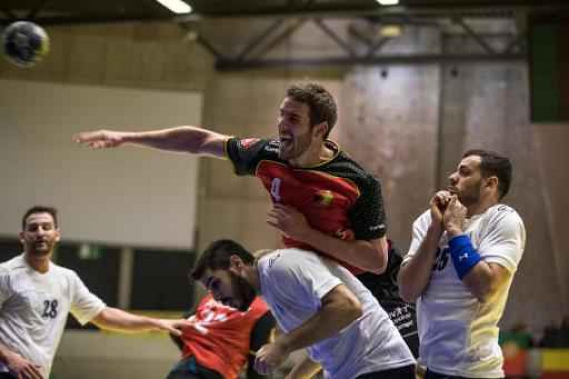 Voorronde WK handbal 2019 - Bondscoach Yerime Sylla schreeuwt Red Wolves tijdig wakker