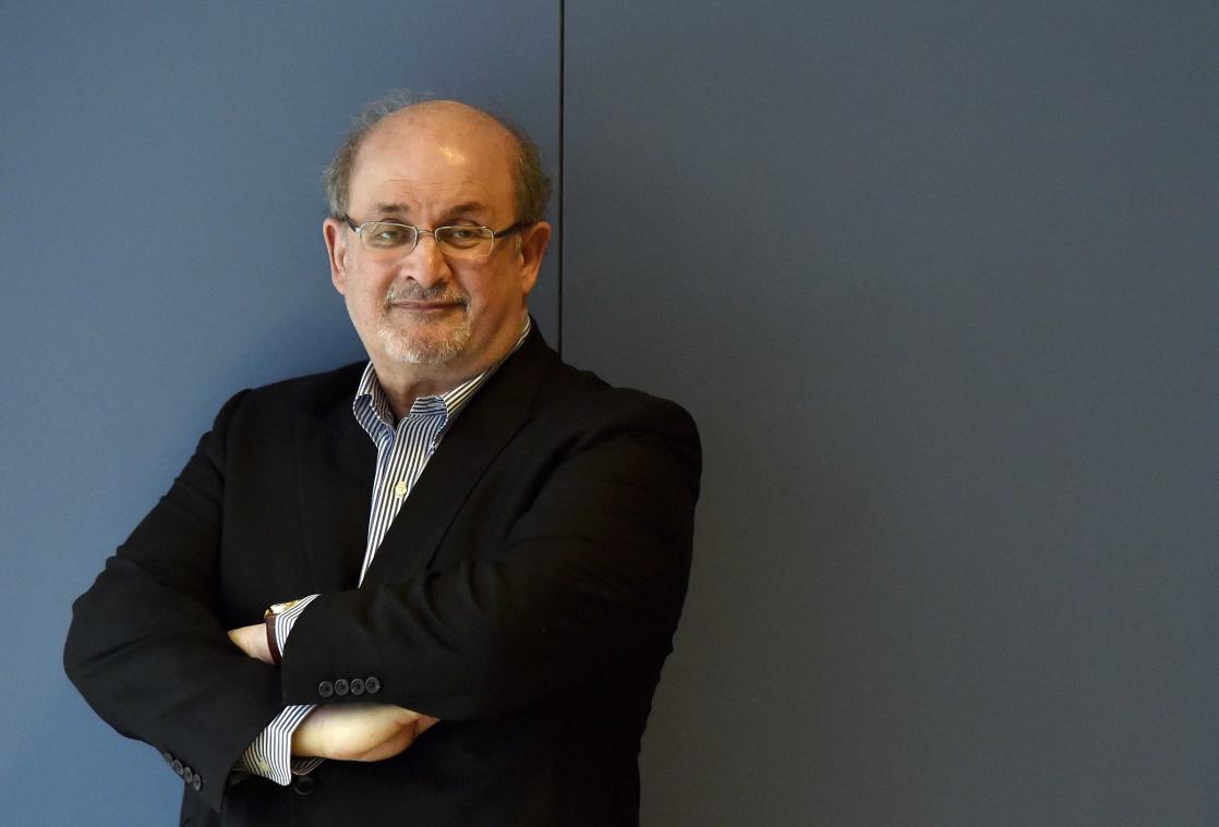 Iran blijft weg van boekenbeurs wegens toespraak Salman Rushdie