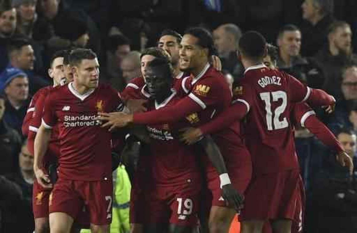 FA Cup - Recordaankoop Van Dijk verlost Liverpool bij debuut tegen stadsrivaal Everton