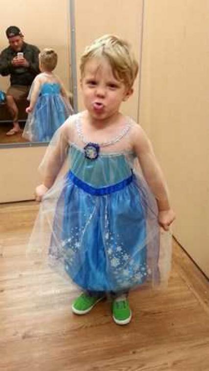 Vader reageert briljant als zoontje prinses Elsa wil worden