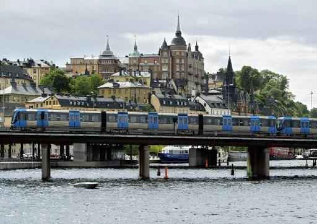 Twee gewonden bij ontploffing aan ingang metrostation in Stockholm
