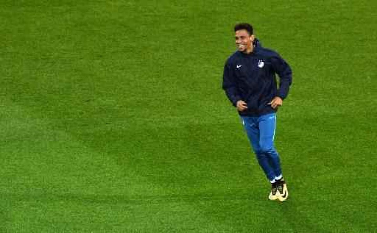 Belgen in het buitenland - Proto en Engels voorbij AEL Larissa, De Camargo scoort voor APOEL