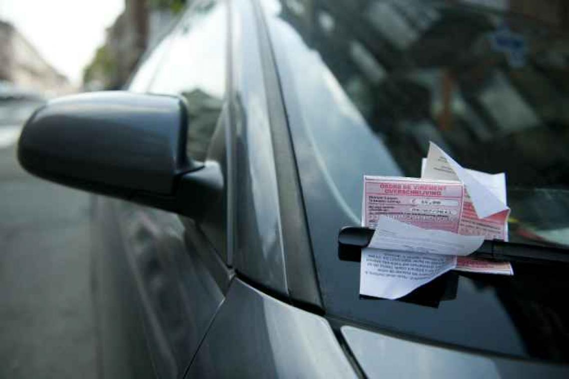 Parkeerwachter deelt per ongeluk boetes van 6.200 euro uit