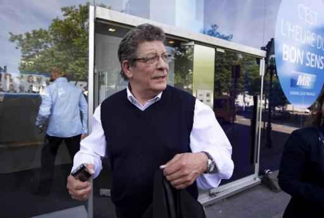 Gérard Deprez verontschuldigt zich bij premier Michel, maar trekt zijn woorden niet in