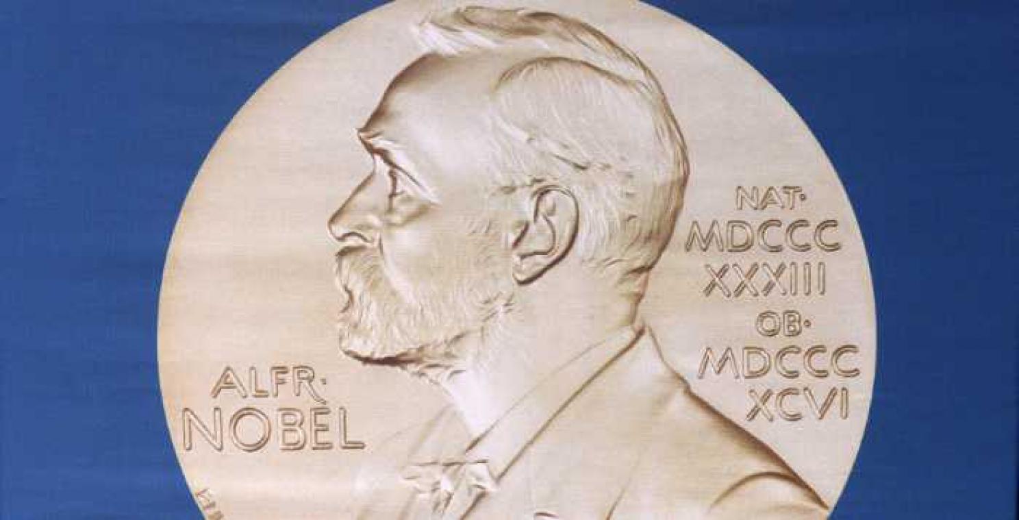 Vredesactivisten klagen de Nobelprijs voor de Vrede aan