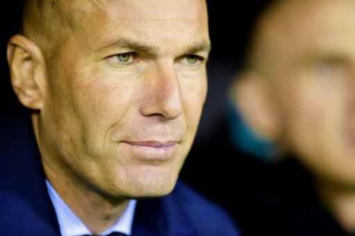 Gecontesteerde Zidane bevestigt te hebben bijgetekend tot 2020