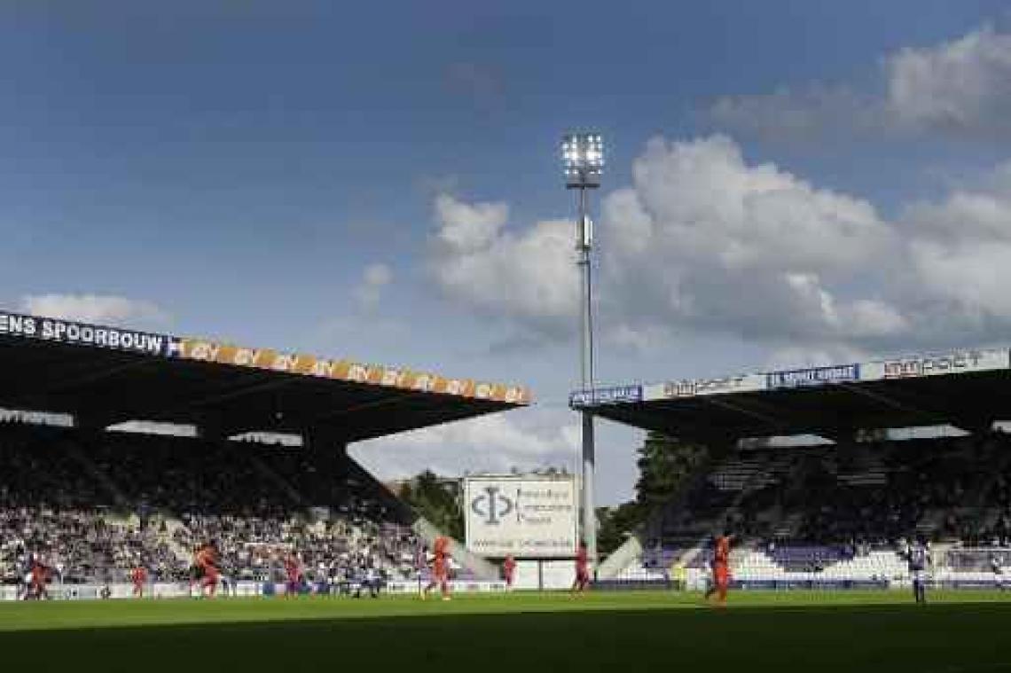 Hoofdsponsor DCA doet "sterke investering" in Beerschot-Wilrijk, maar bestuur blijft