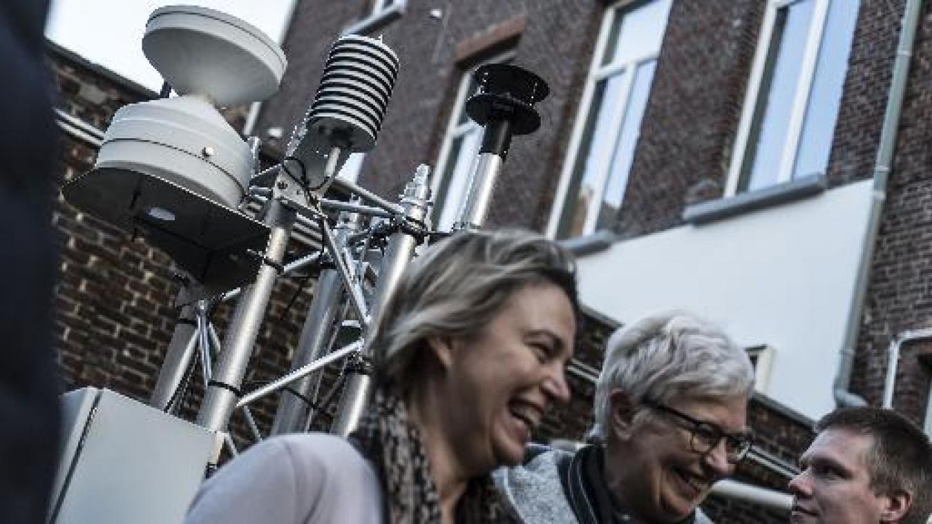 Schauvliege bezoekt weerstation op Gentse school