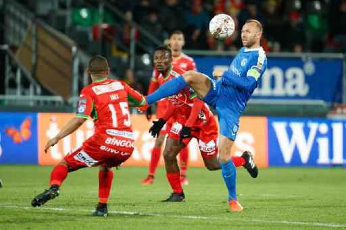 Jupiler Pro League - Racing Genk heeft play-off 1 in het vizier na dolle slotminuten in Oostende