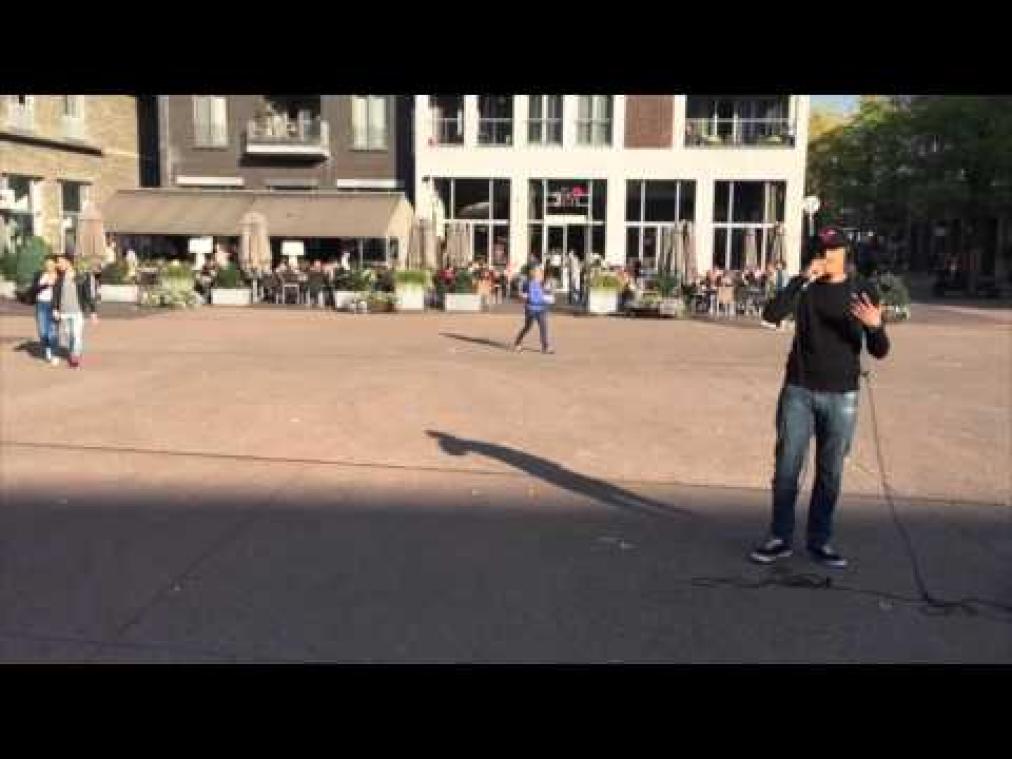 Samir Meta wint taalwedstrijd MNM