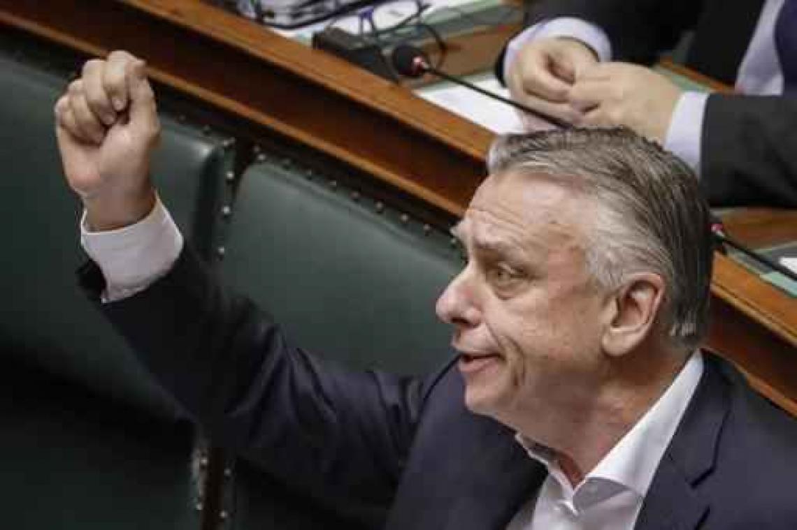 Liberalen rakelen het opnemen van laïcisme in de grondwet opnieuw op