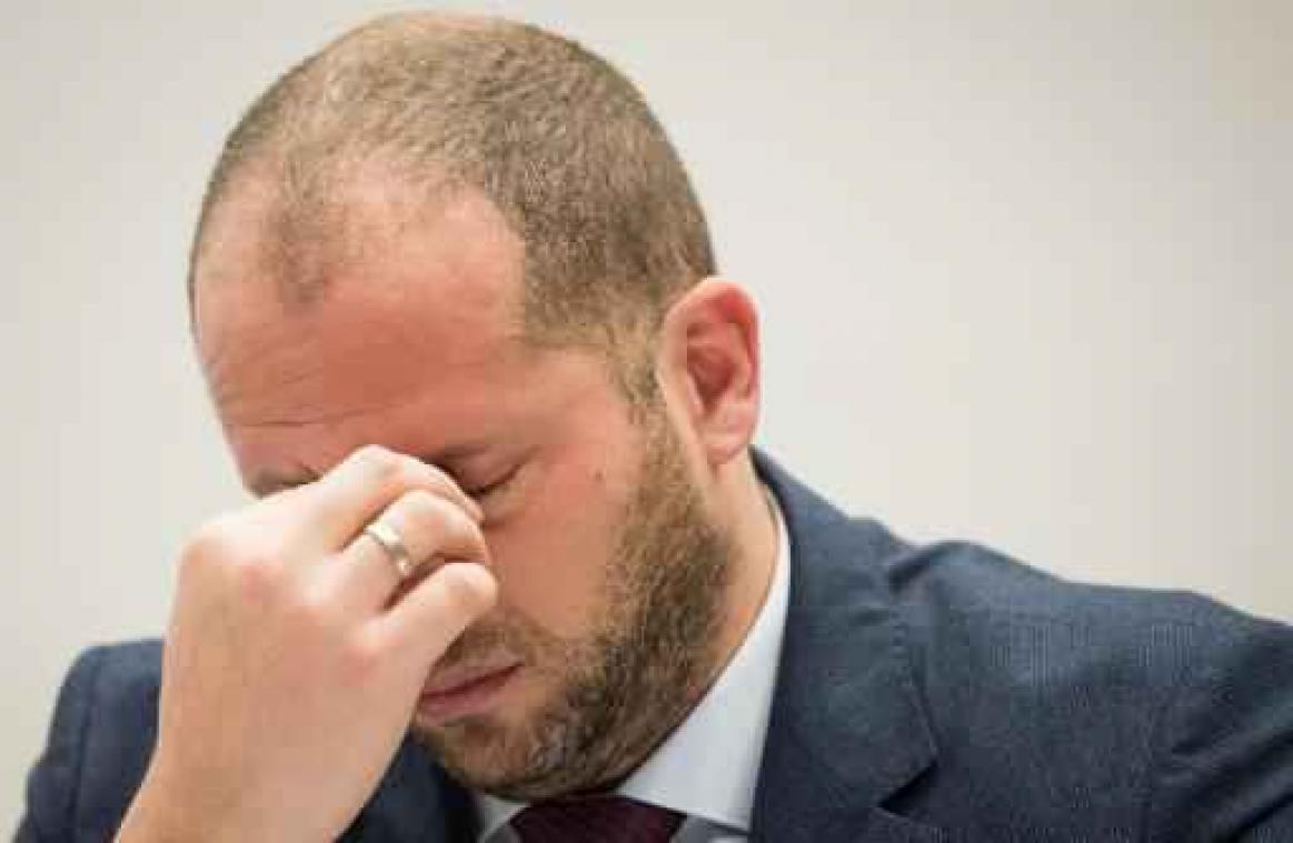 Francken waarschuwt voor "veldslag op snelwegparkings"