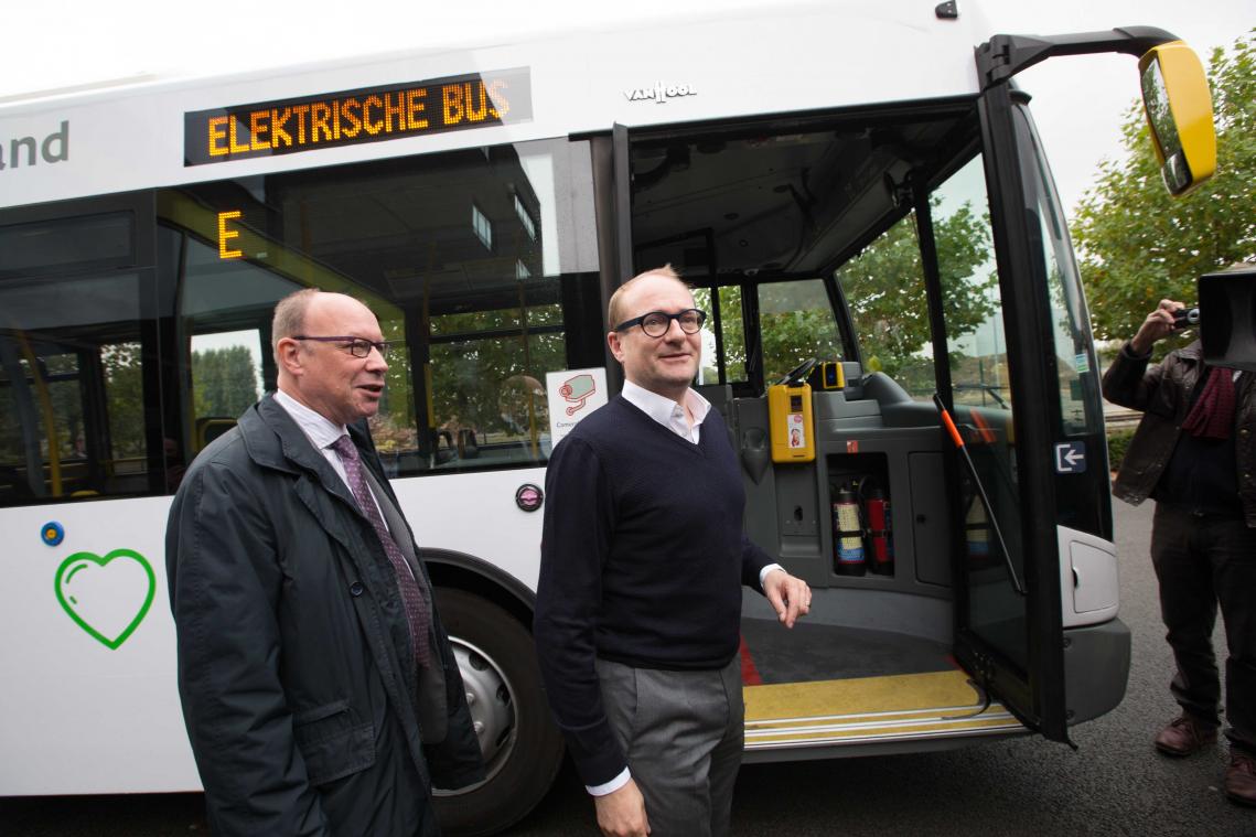 De Lijn presenteert eerste volledig elektrische bussen