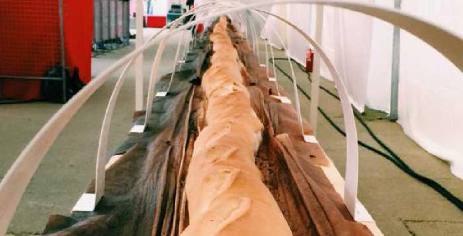 Langste stokbrood ter wereld meet 122 meter