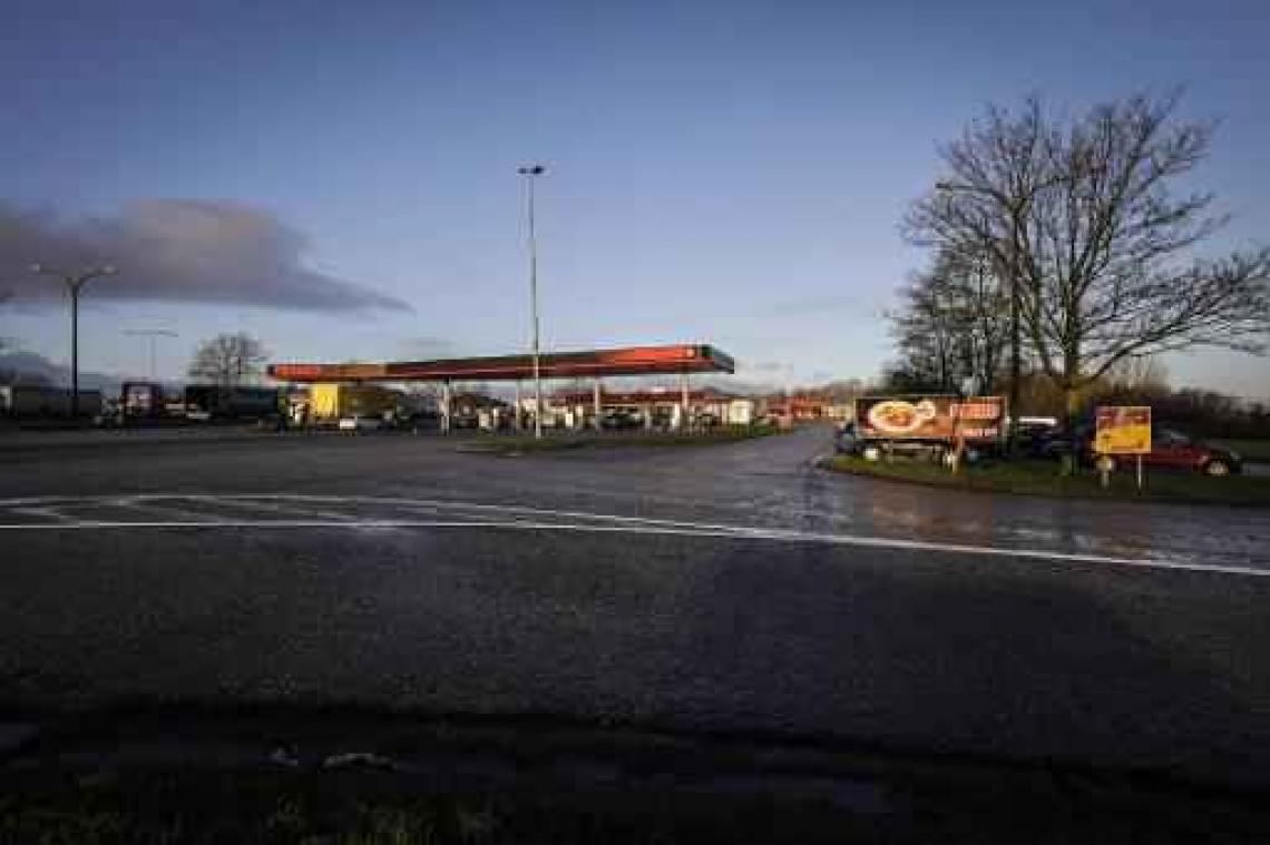 Burgemeesters laten snelwegparking in Groot-Bijgaarden sluiten