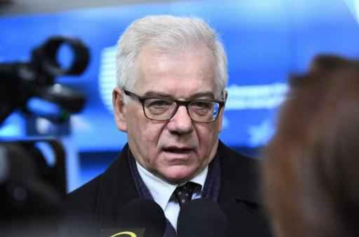 Warschau blijft Europa koppijn bezorgen