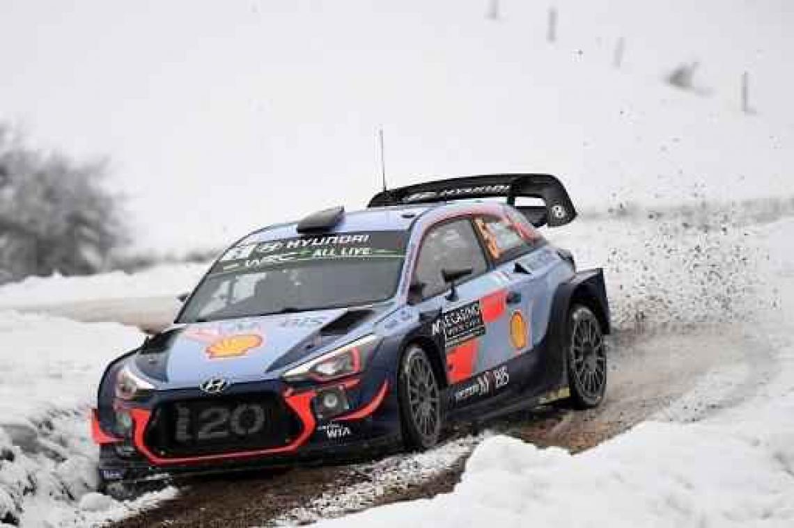 Rally van Monte Carlo - Ogier overleeft bewogen derde wedstrijddag, Neuville klimt naar zevende stek