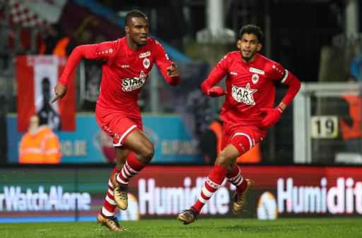 Jupiler Pro League - Negen Antwerpenaren smeren Charleroi puntenverlies aan