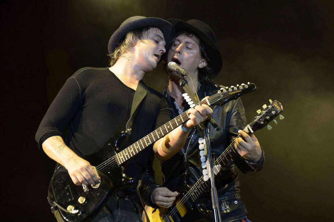The Libertines eren overleden fan met veiling