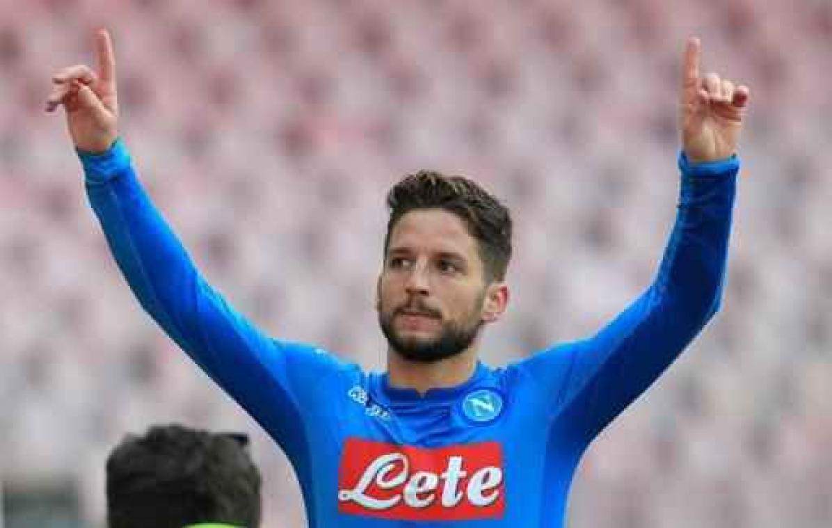 Belgen in het buitenland - Dries Mertens klaart voor Napoli de klus tegen Bologna