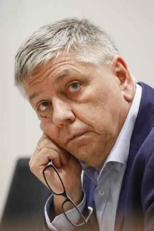Minister Vandeurzen: "Elke suïcide is er een te veel"