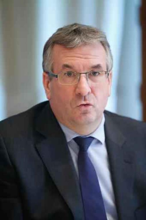 Waals minister van Werk Pierre-Yves Jeholet: "Carrefour-directie gelooft in België"