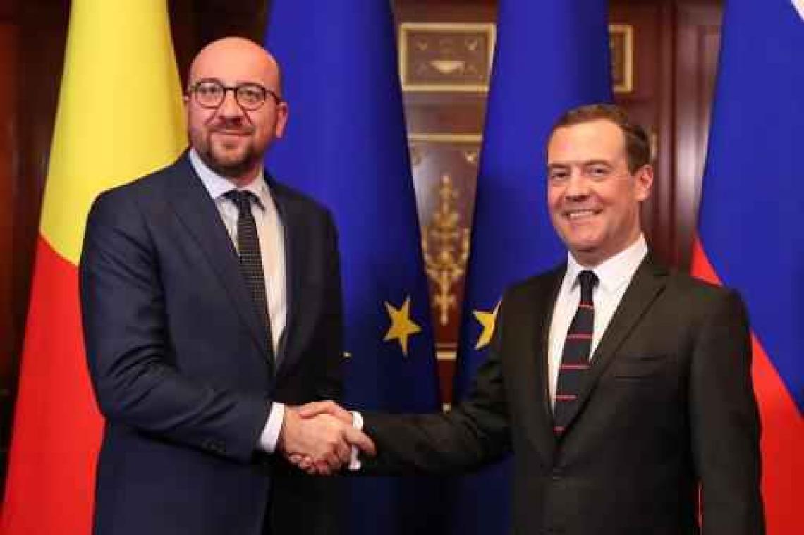 Michel ontmoet Medvedev en probeert dialoog met Rusland nieuw leven in te blazen