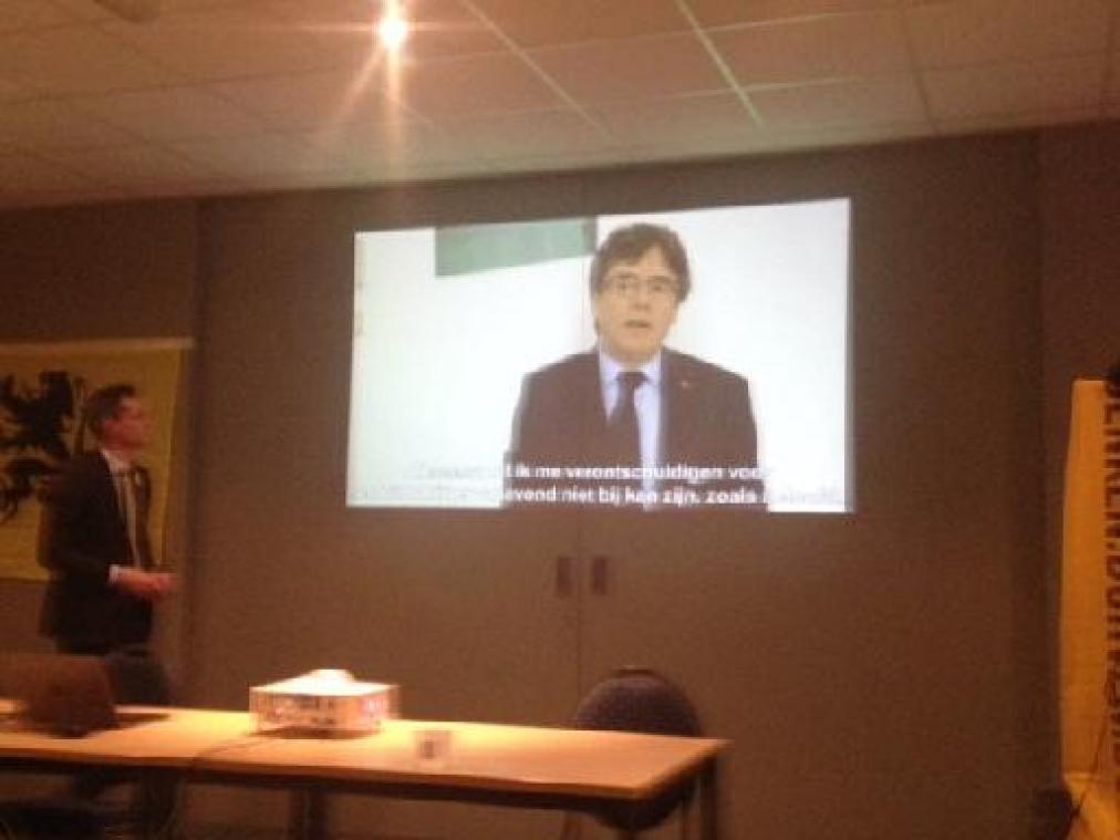 Puigdemont roept in videoboodschap democraten in EU op "Catalanen niet te laten vallen"