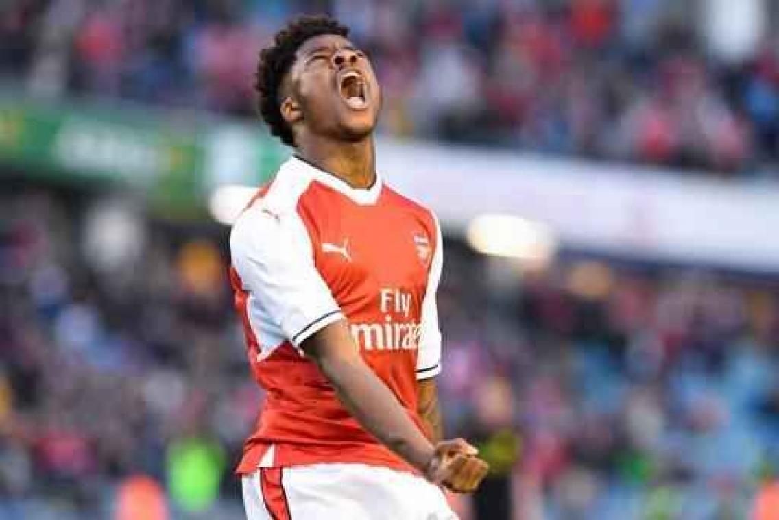 STVV huurt Engelse jeugdinternational van Arsenal