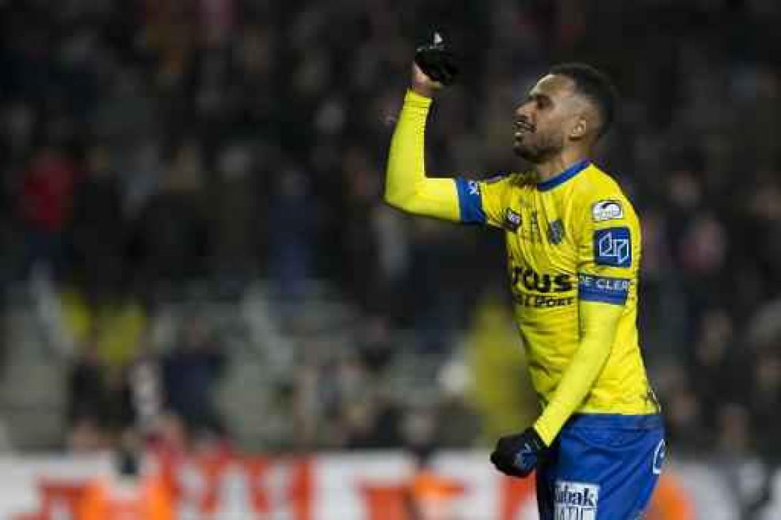 Jupiler Pro League - Waasland-Beveren klopt Antwerp en staat in top 6