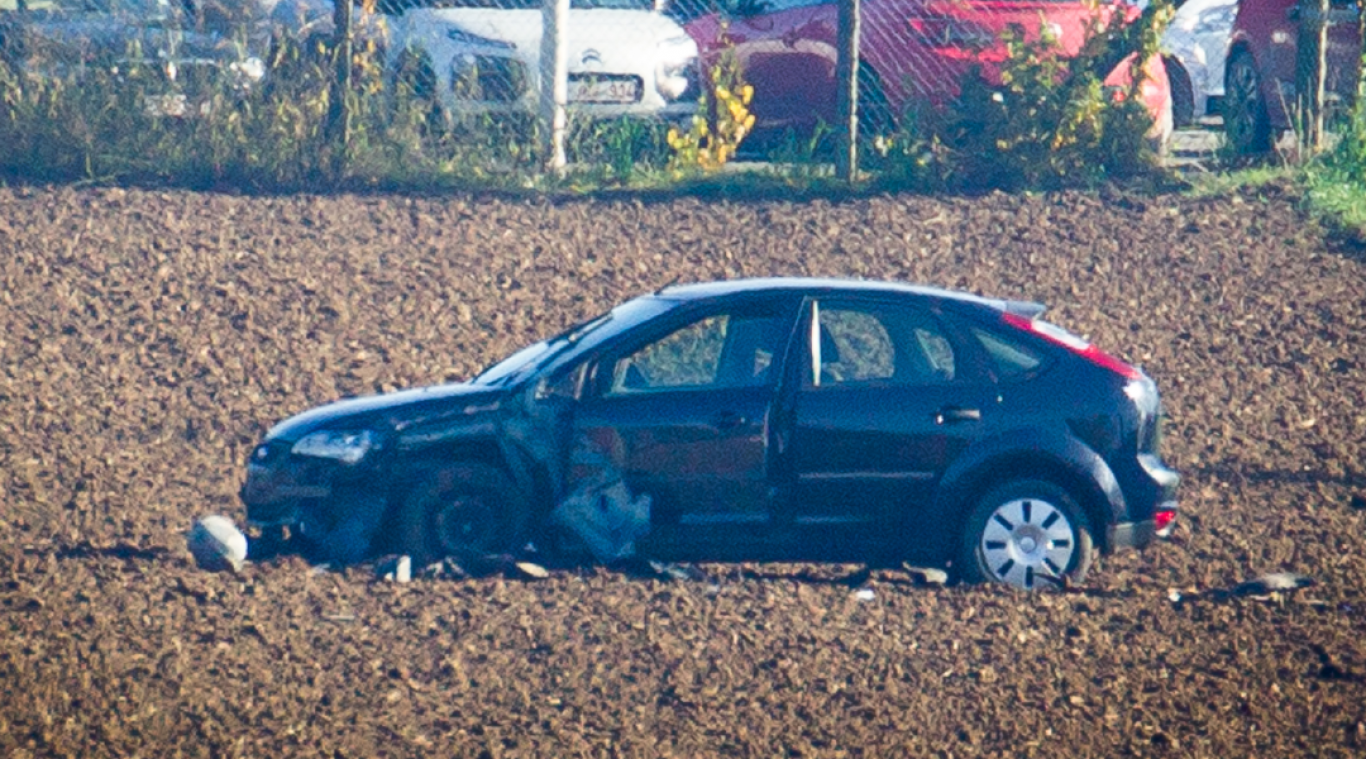 Auto rijdt in poort van legerkazerne in Flawinne - Verdachte opgepakt