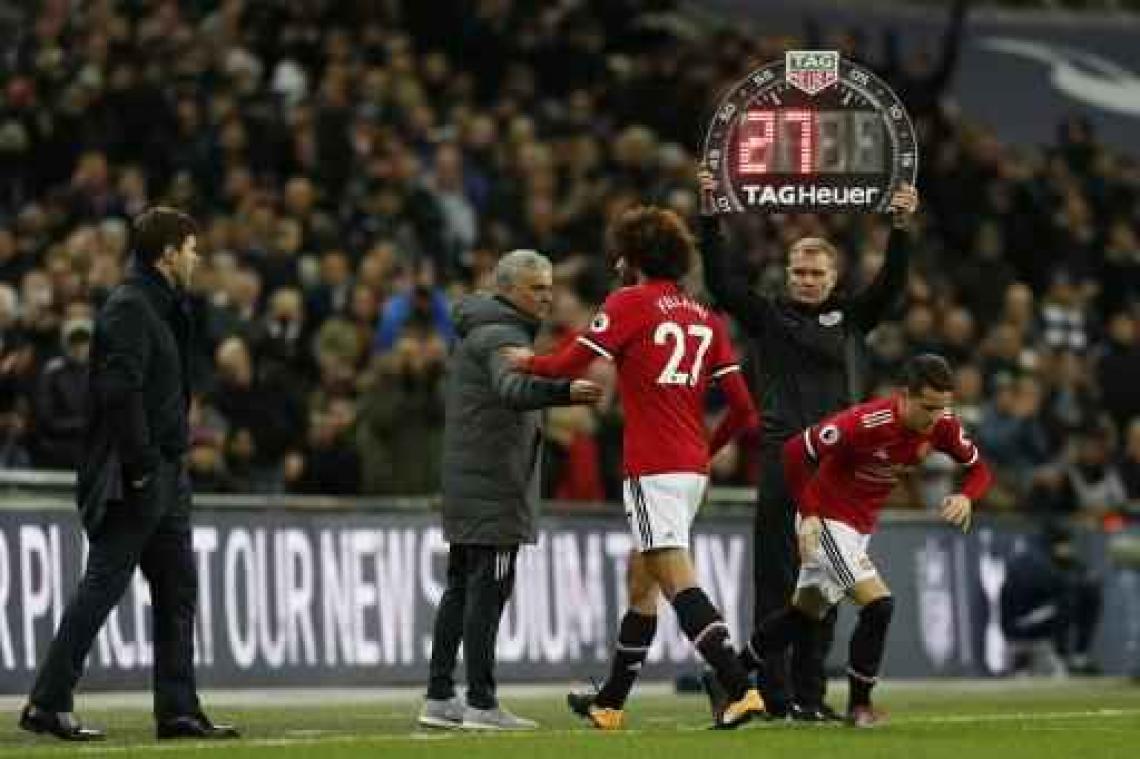 Belgen in het buitenland - Marouane Fellaini na knieoperatie out tot medio maart