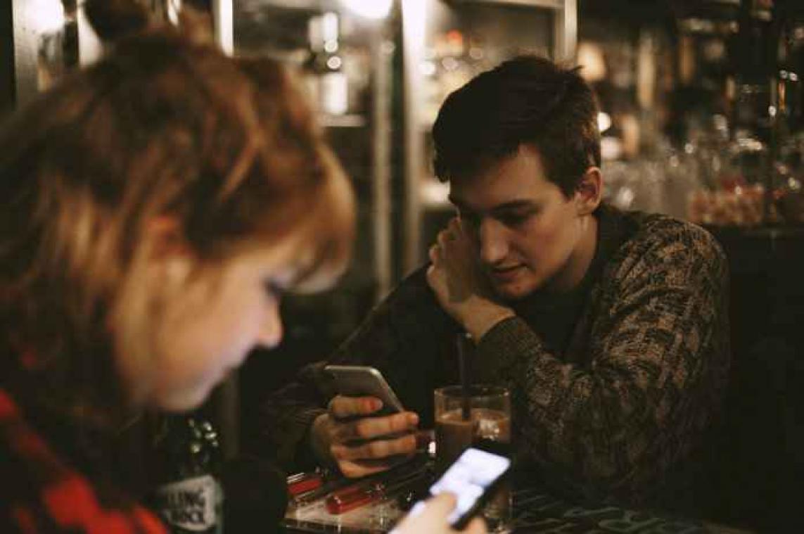 Maaltijd smaakt beter zonder smartphone