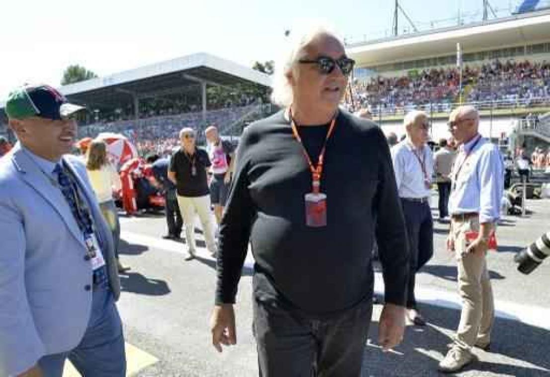Gewezen teamchef bij Renault Flavio Briatore veroordeeld tot 18 maanden cel wegens fraude
