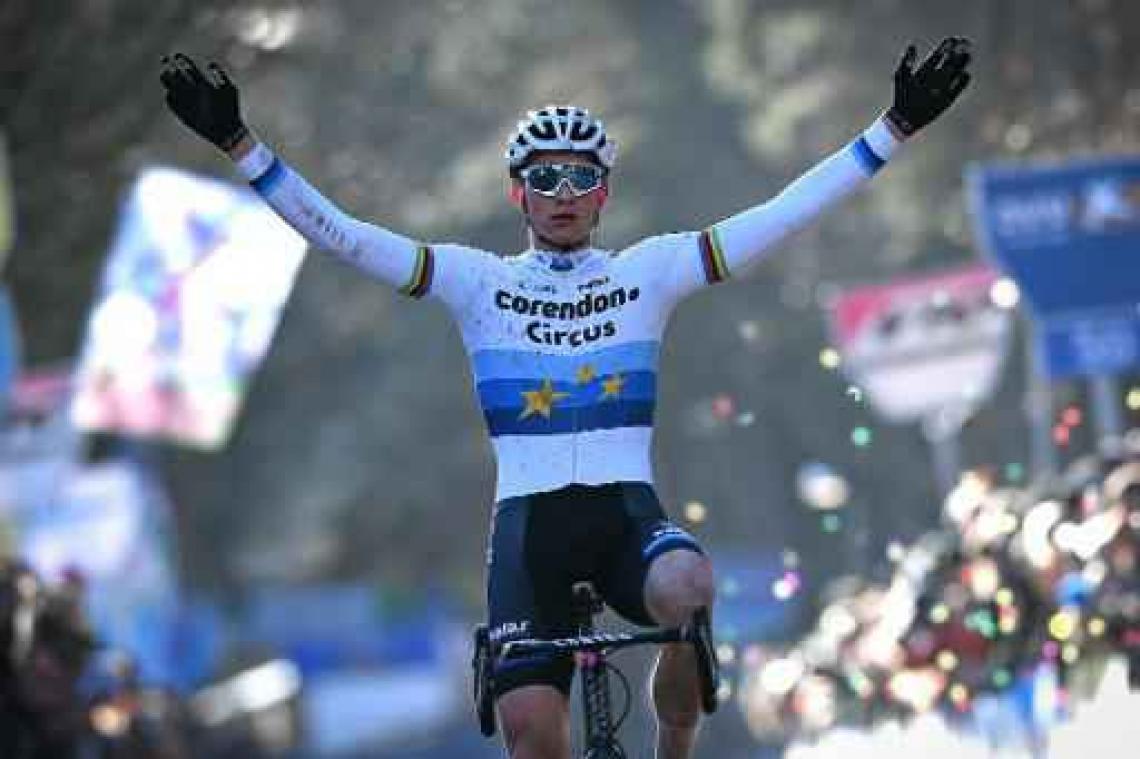 Superprestige Hoogstraten - Van der Poel voert bisnummer op en is ook eindwinnaar Superprestige