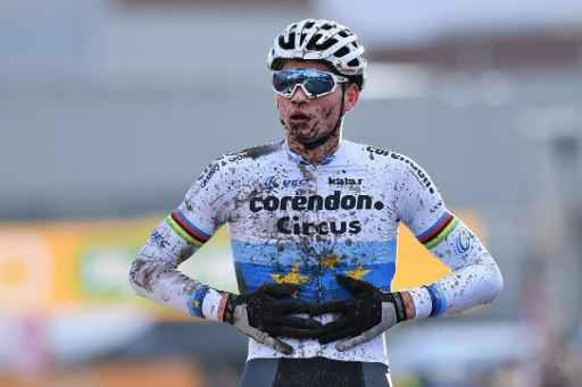 Superprestige Hoogstraten - Mathieu van der Poel na 28e seizoenszege eindwinnaar Superprestige