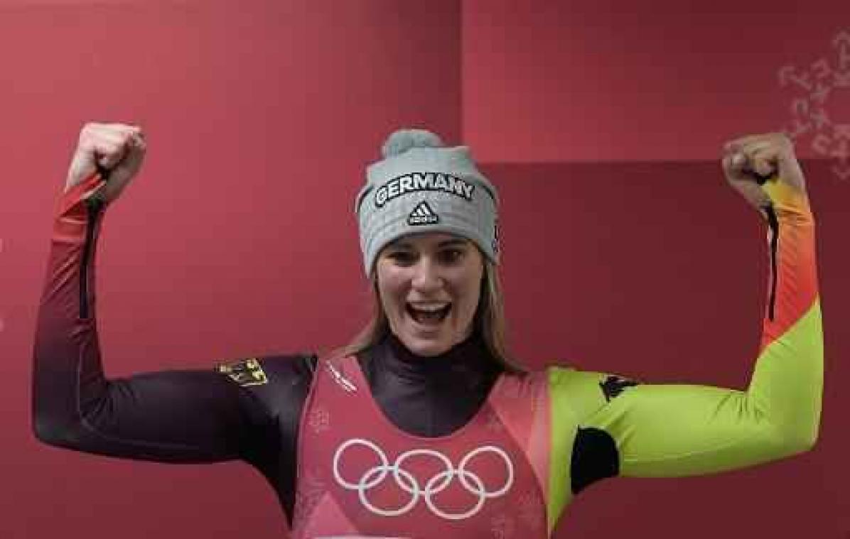 Duitse Geisenberger grijpt opnieuw goud in het rodelen