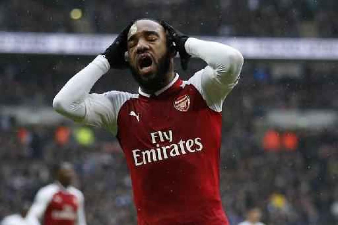 Arsenal moet aanvaller Lacazette enkele weken missen