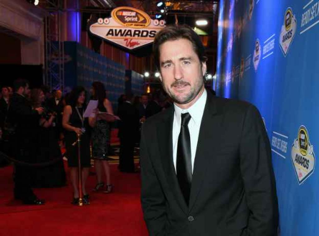 Acteur Luke Wilson redt vrouw uit auto