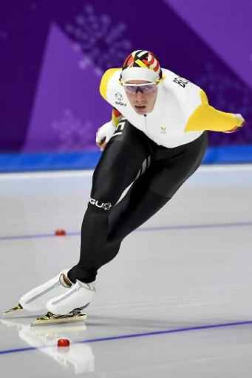 Bart Swings eindigt als achtste op 10.000 meter, Canadees Bloemen schaatst naar goud