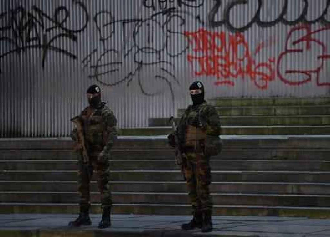 Generaal-majoor wil nog maximaal 600 militairen op straat