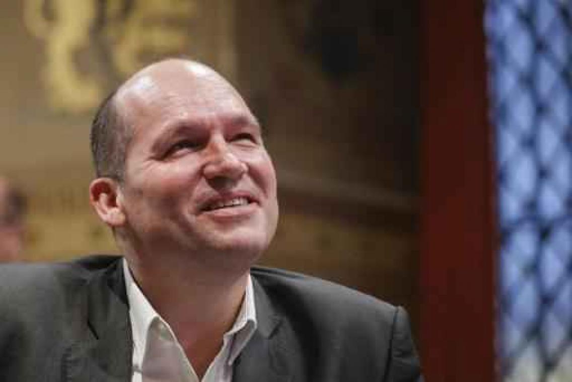 Burgemeester Close wil geen zelfstandige bestuurders meer bij Brusselse vzw's