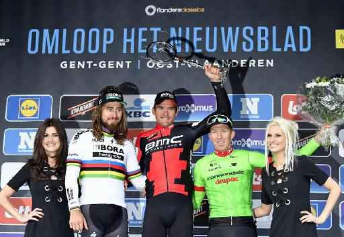 Omloop Het Nieuwsblad - Flanders Classics vernieuwt met podiumceremonie en eigen hymne