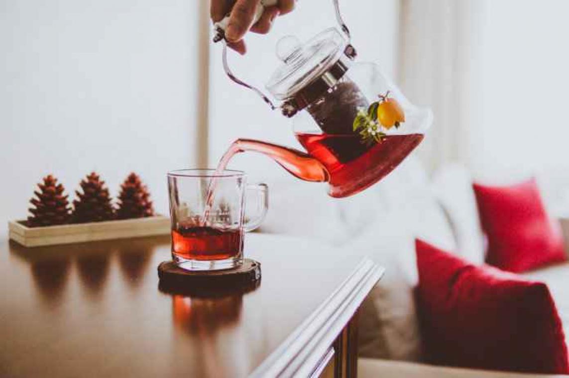 Daarom drink je best niet té veel fruitthee