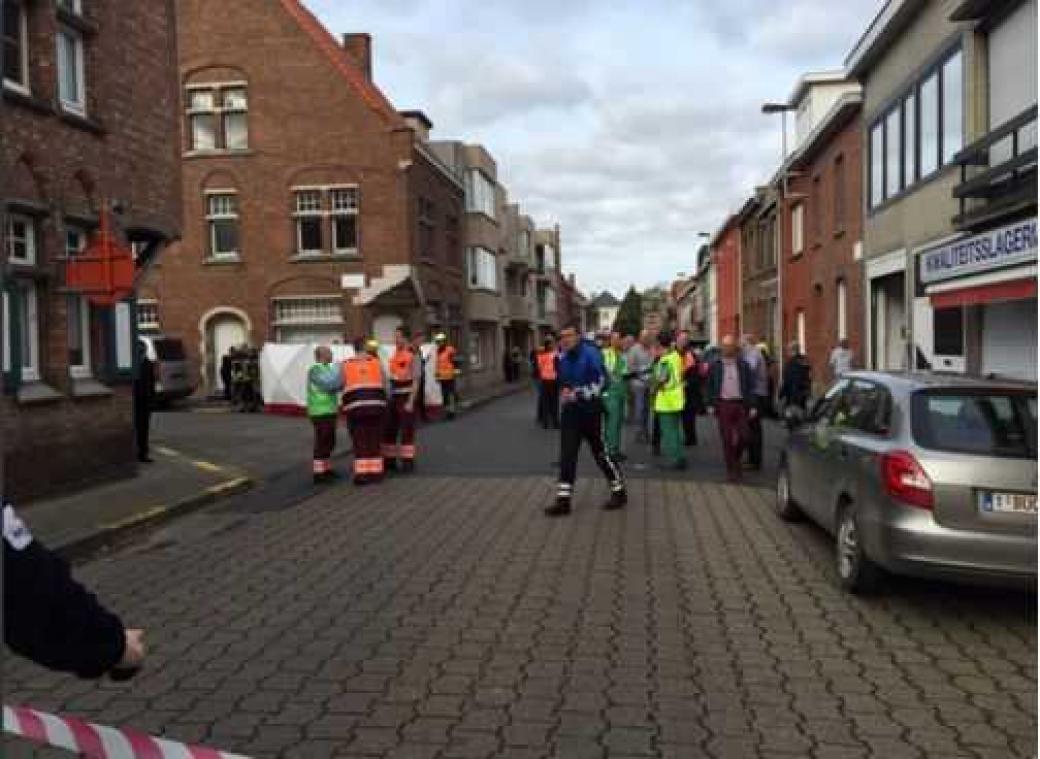Auto rijdt in op veteranen: minstens twee doden en tien gewonden