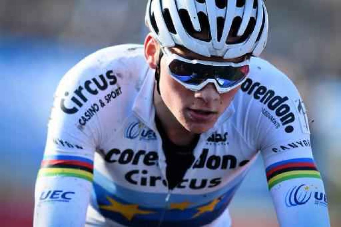 Mathieu van der Poel sluit seizoen met 32e zege af op Sluitingsprijs Oostmalle